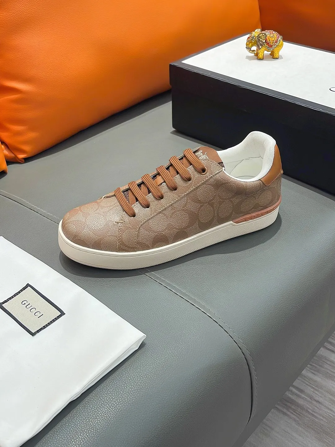 Men's shoes GUCCI "Gucci" P400 Regular size: 38-44 (casual shoes) Product materials: Selected cowhide upper, soft sheepskin lining; original outsole.